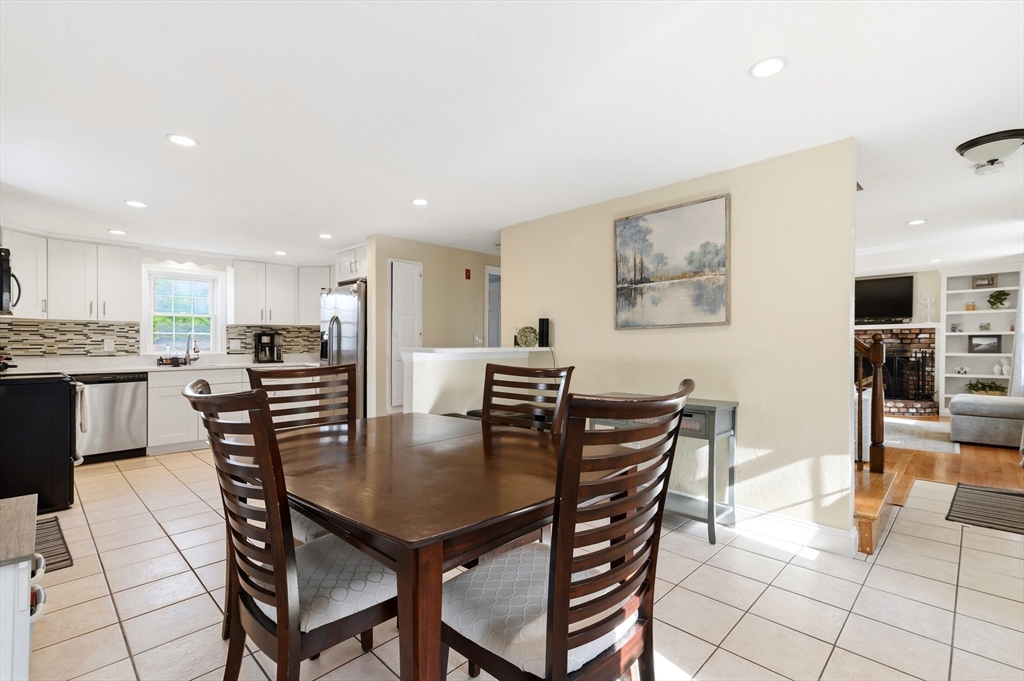 30 Huntington Road Plymouth, MA 02360 - Photo 8 of 35 a view of a dining room with furniture