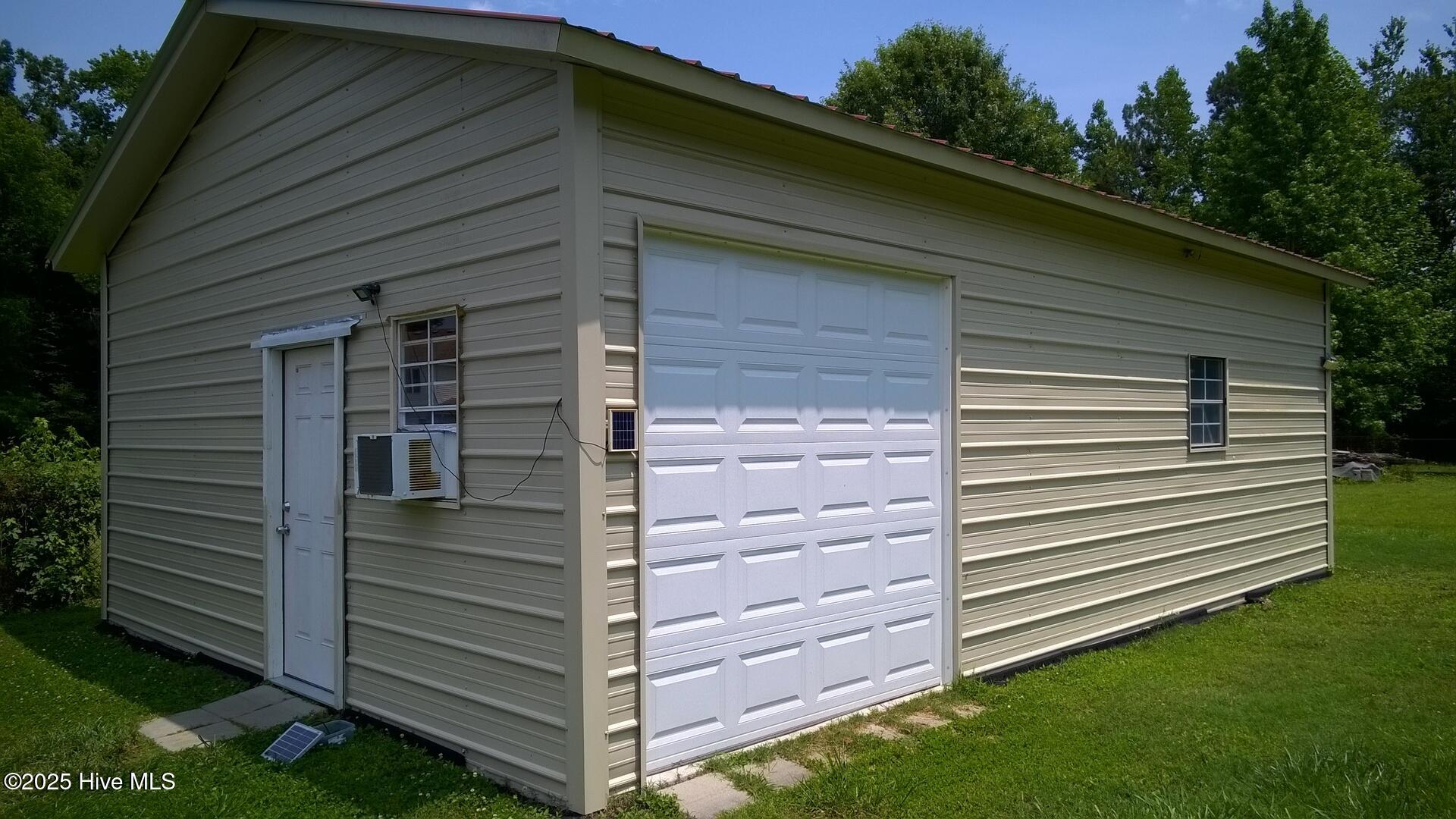 1069 Horseshoe Road Elizabeth City, NC 27909 - Photo 6 of 24 Garage/ Workshop