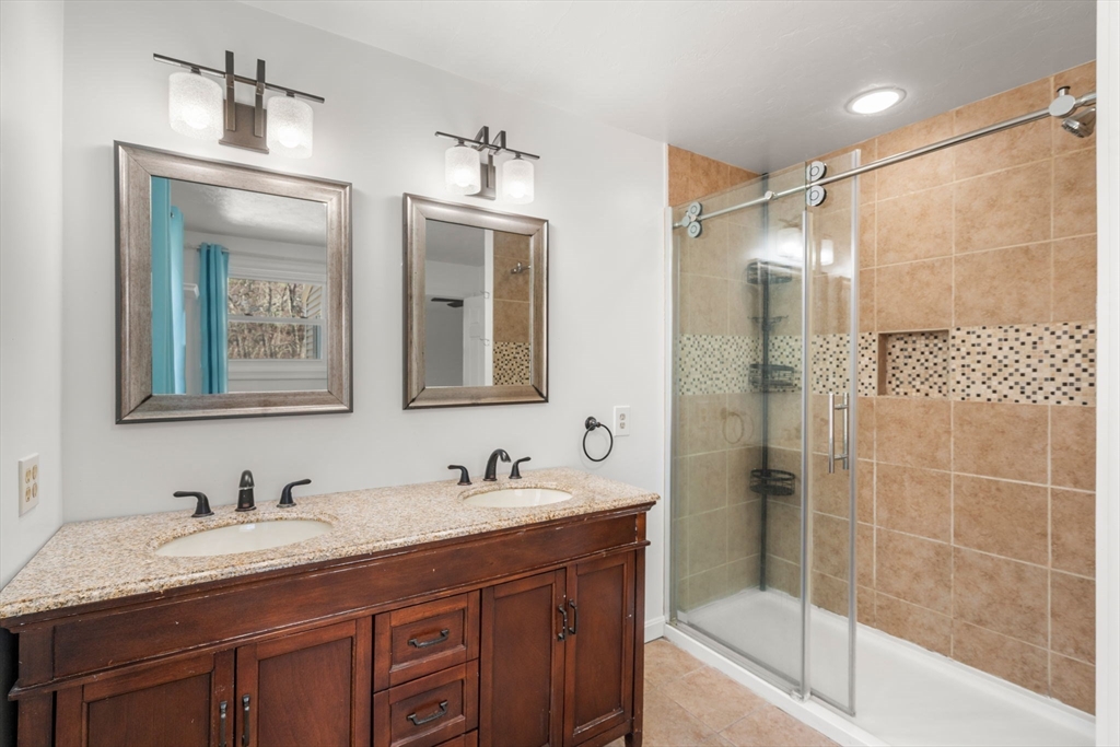 44 Connolly Road Billerica, MA 01821 - Photo 20 of 39