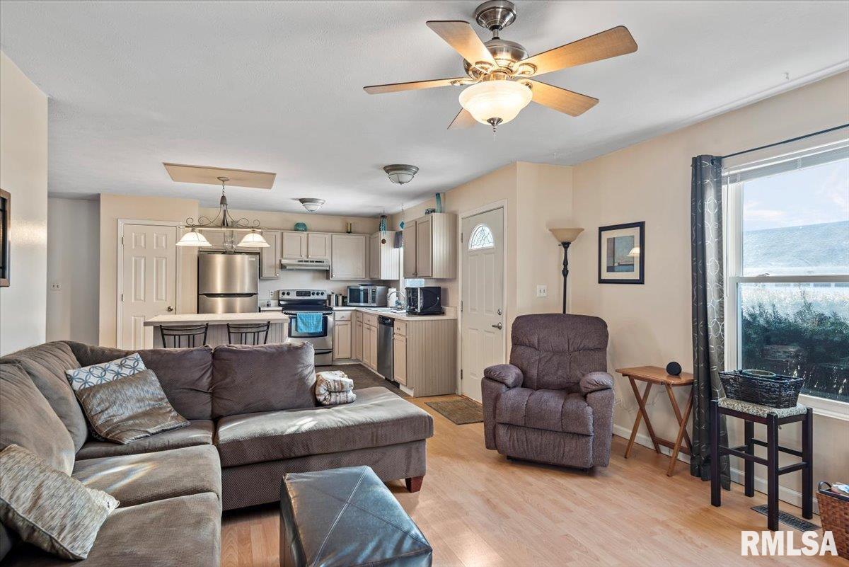 4117 Marie Drive Springfield, IL 62707 - Photo 6 of 30