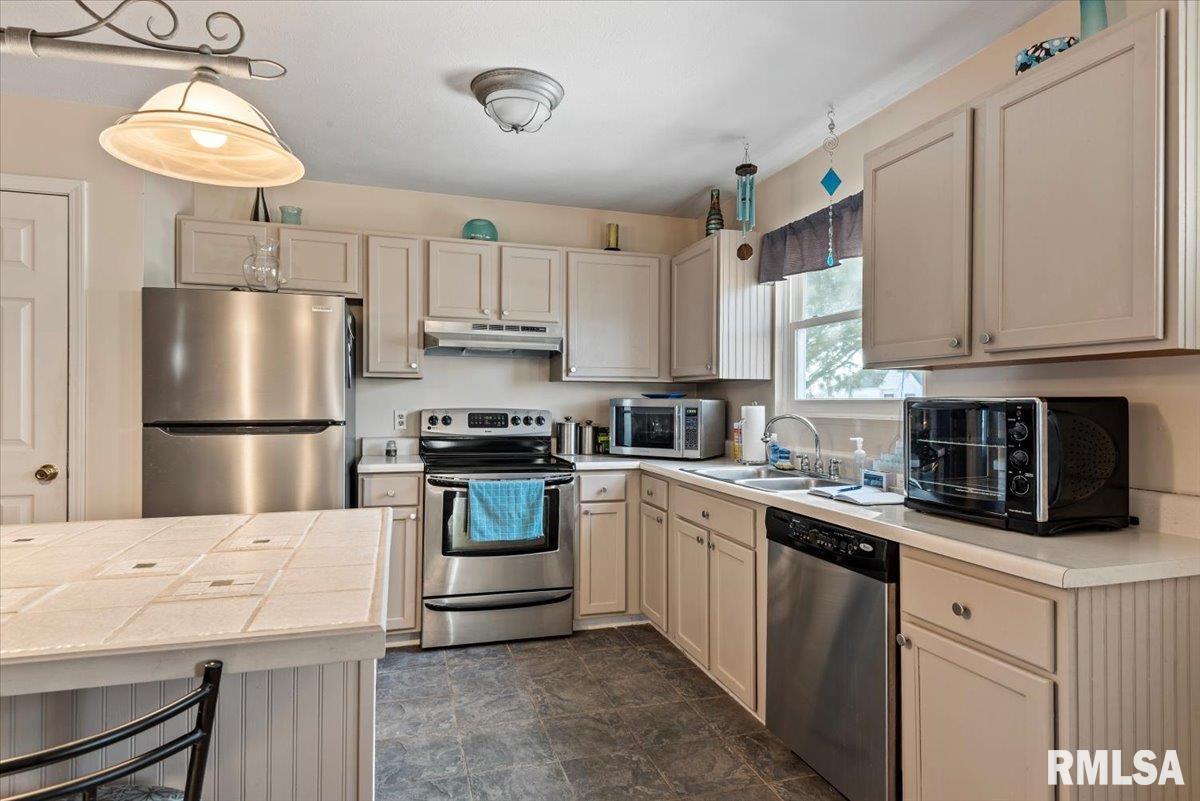 4117 Marie Drive Springfield, IL 62707 - Photo 9 of 30