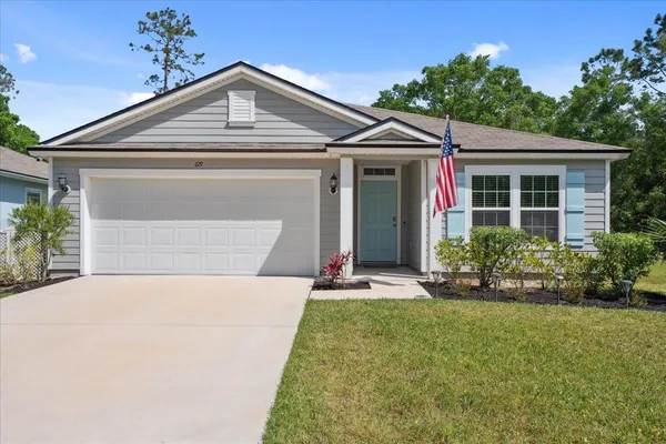 a front view of house with yard