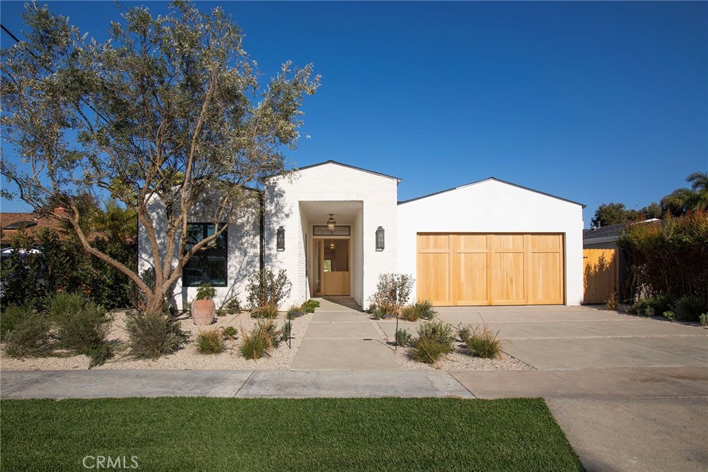 266 Cecil Place Costa Mesa, CA 92627 - Photo 2 of 26