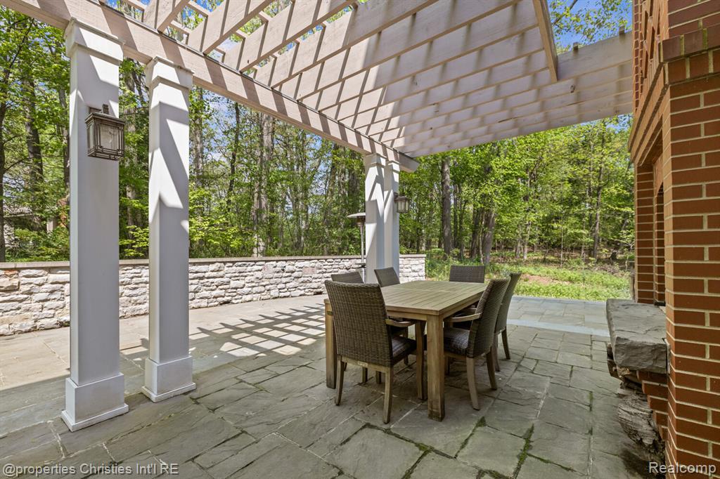 1041 Greentree Road Bloomfield Hills, MI 48304 - Photo 65 of 70