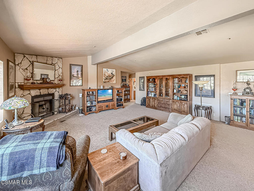 33045 Oracle Hill Road Palmdale, CA 93550 - Photo 6 of 61