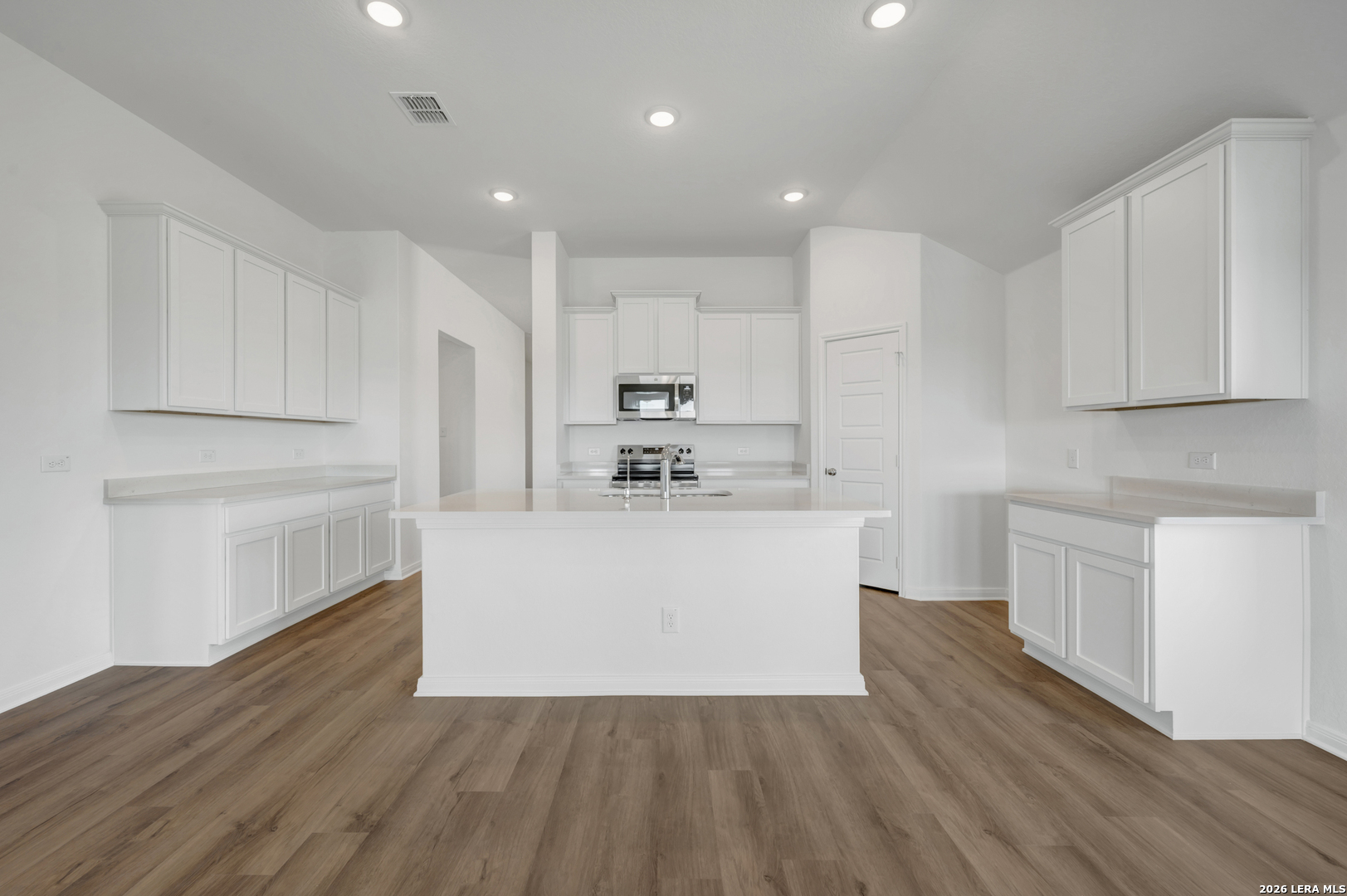 1177 Limestone Ridge Seguin, TX 78155 - Photo 2 of 52