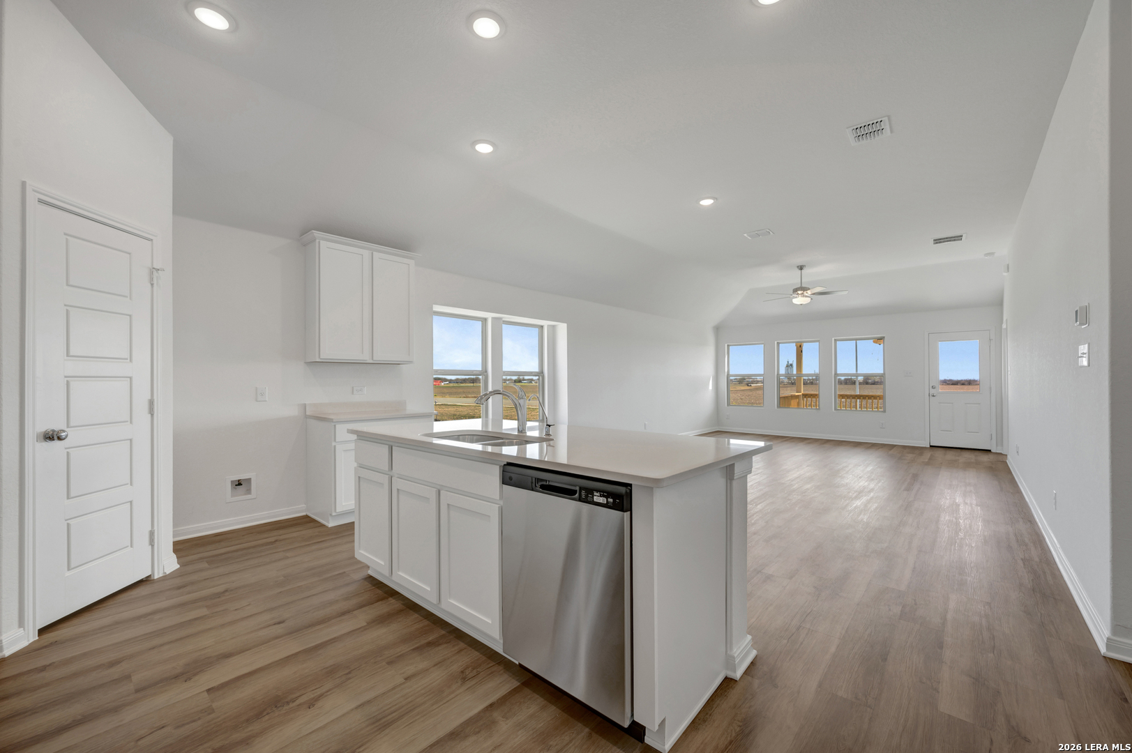 1177 Limestone Ridge Seguin, TX 78155 - Photo 6 of 52