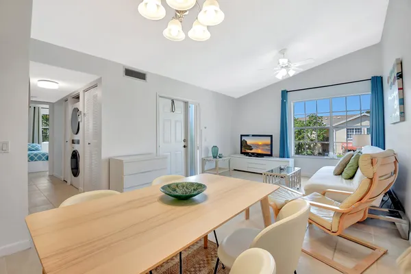 $1,950 | 621 Waterside Drive, Hypoluxo, FL 33462