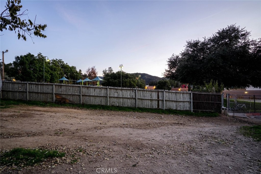 10434 Irma Avenue Tujunga, CA 91042 - Photo 22 of 29 a view of backyard with wooden fence