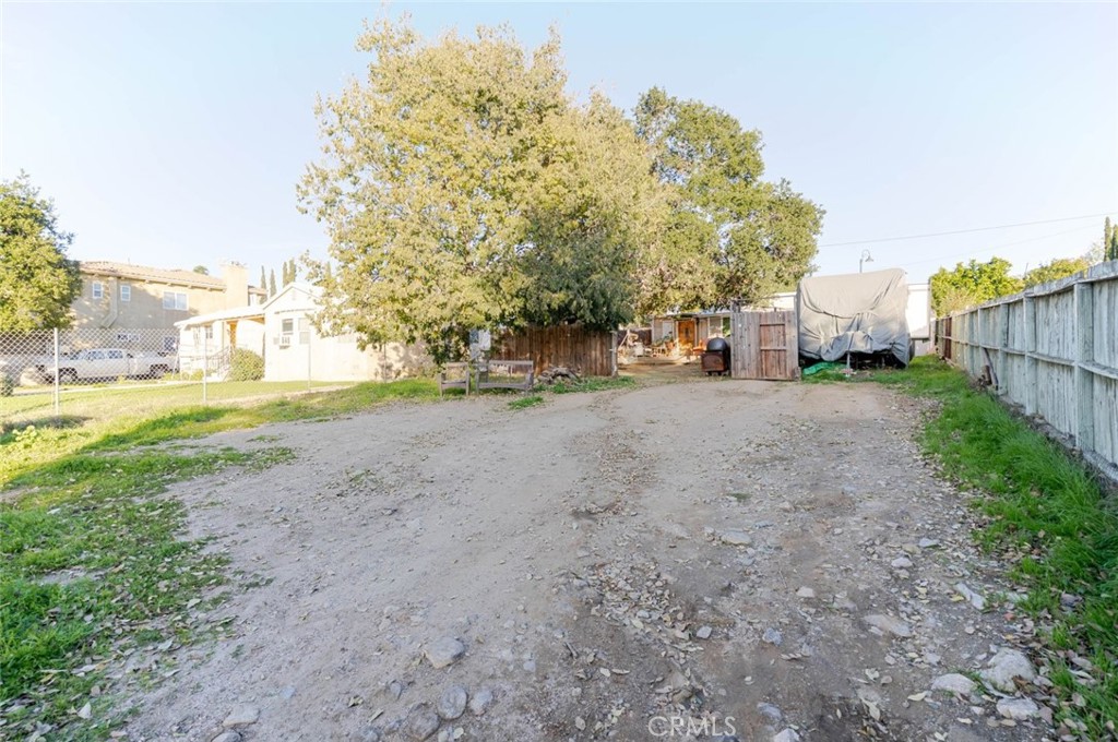 10434 Irma Avenue Tujunga, CA 91042 - Photo 26 of 29 a view of a yard with plants and trees