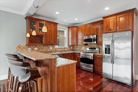 $675,000 | 5706 West Dakin Street, Chicago, IL 60634