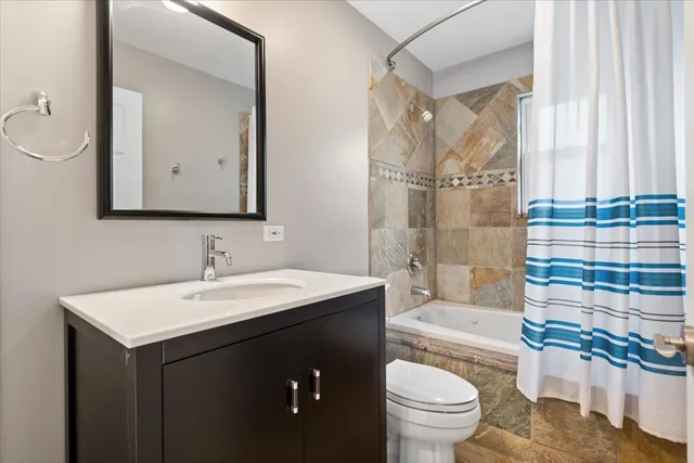 $675,000 | 5706 West Dakin Street, Chicago, IL 60634