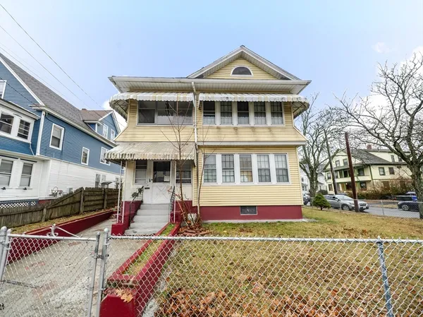 $380,000 | 570-572 Dickinson Street, Springfield, MA 01108