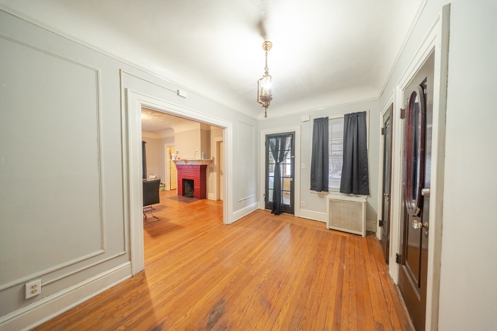 570-572 Dickinson Street Springfield, MA 01108 - Photo 11 of 38