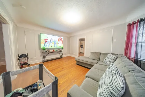 $380,000 | 570-572 Dickinson Street, Springfield, MA 01108