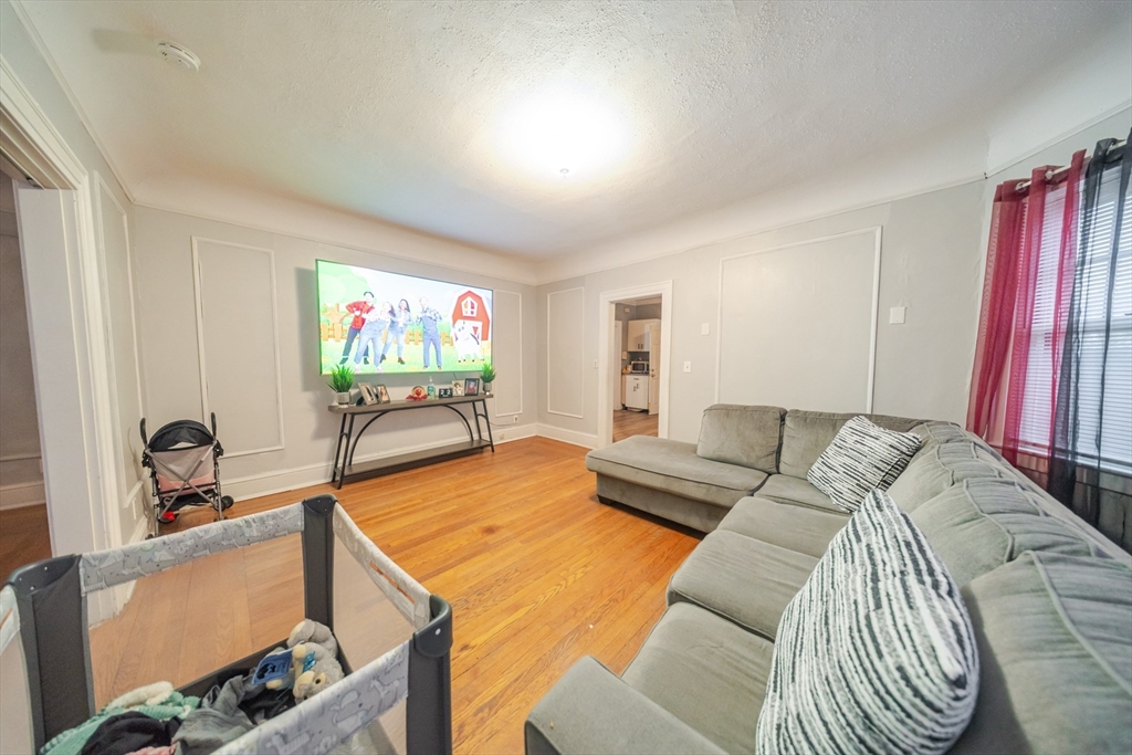 570-572 Dickinson Street Springfield, MA 01108 - Photo 12 of 38