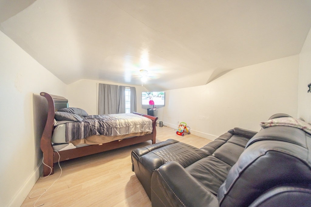 570-572 Dickinson Street Springfield, MA 01108 - Photo 14 of 38