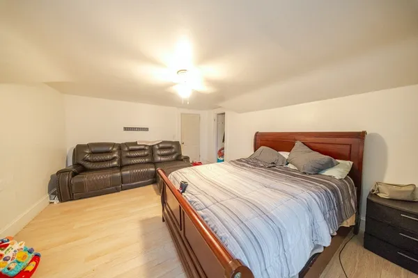 $380,000 | 570-572 Dickinson Street, Springfield, MA 01108