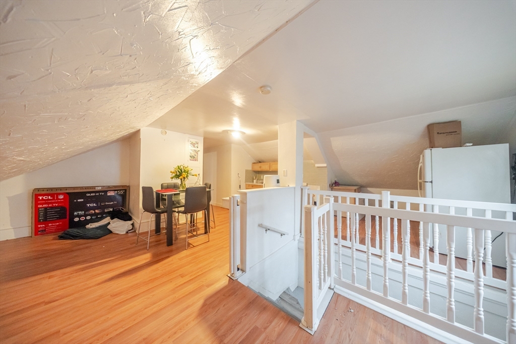 570-572 Dickinson Street Springfield, MA 01108 - Photo 17 of 38