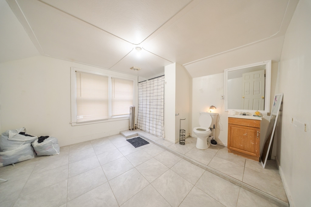 570-572 Dickinson Street Springfield, MA 01108 - Photo 20 of 38