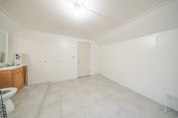 $380,000 | 570-572 Dickinson Street, Springfield, MA 01108