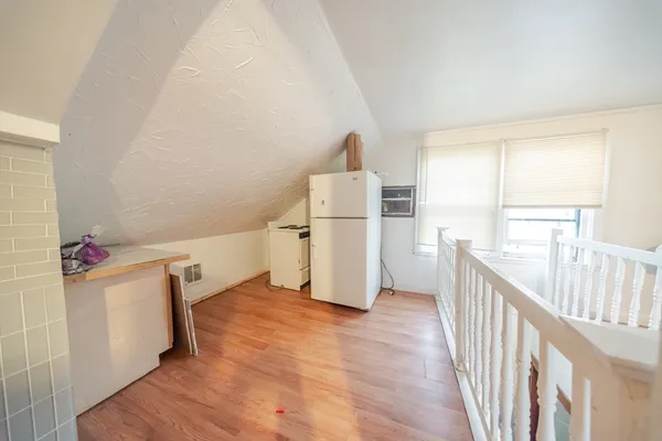 $380,000 | 570-572 Dickinson Street, Springfield, MA 01108