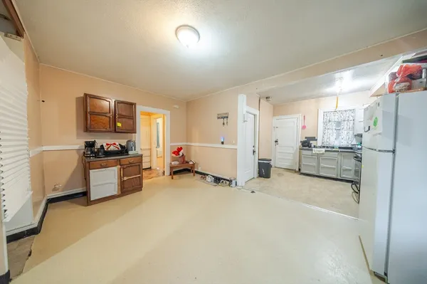 $380,000 | 570-572 Dickinson Street, Springfield, MA 01108