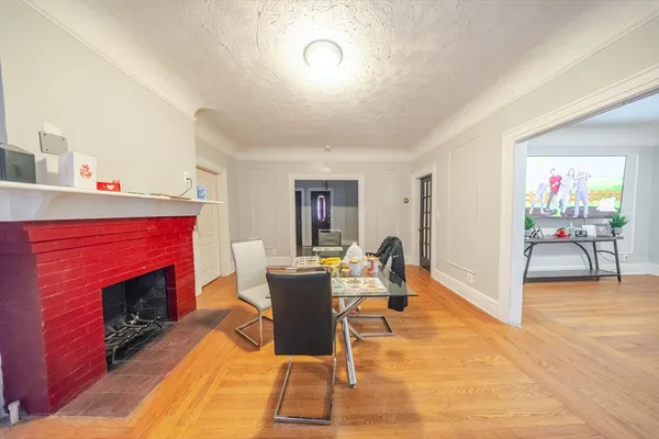 $380,000 | 570-572 Dickinson Street, Springfield, MA 01108