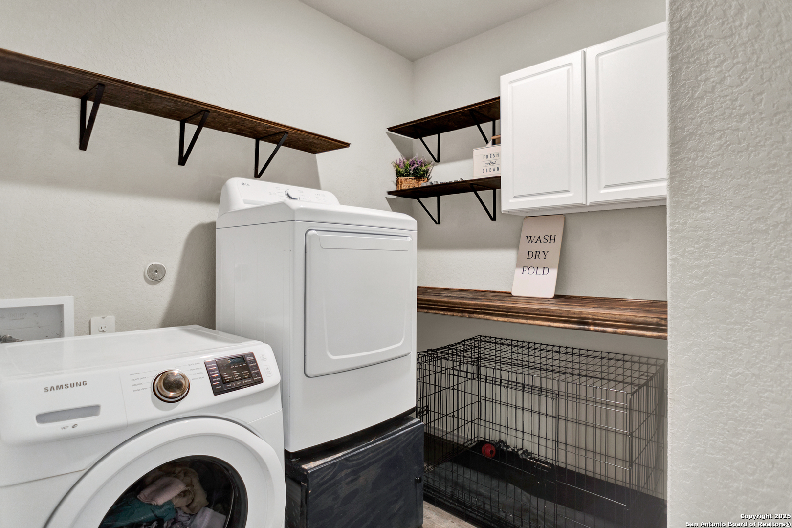 579 Jennifer Way New Braunfels, TX 78130 - Photo 7 of 35