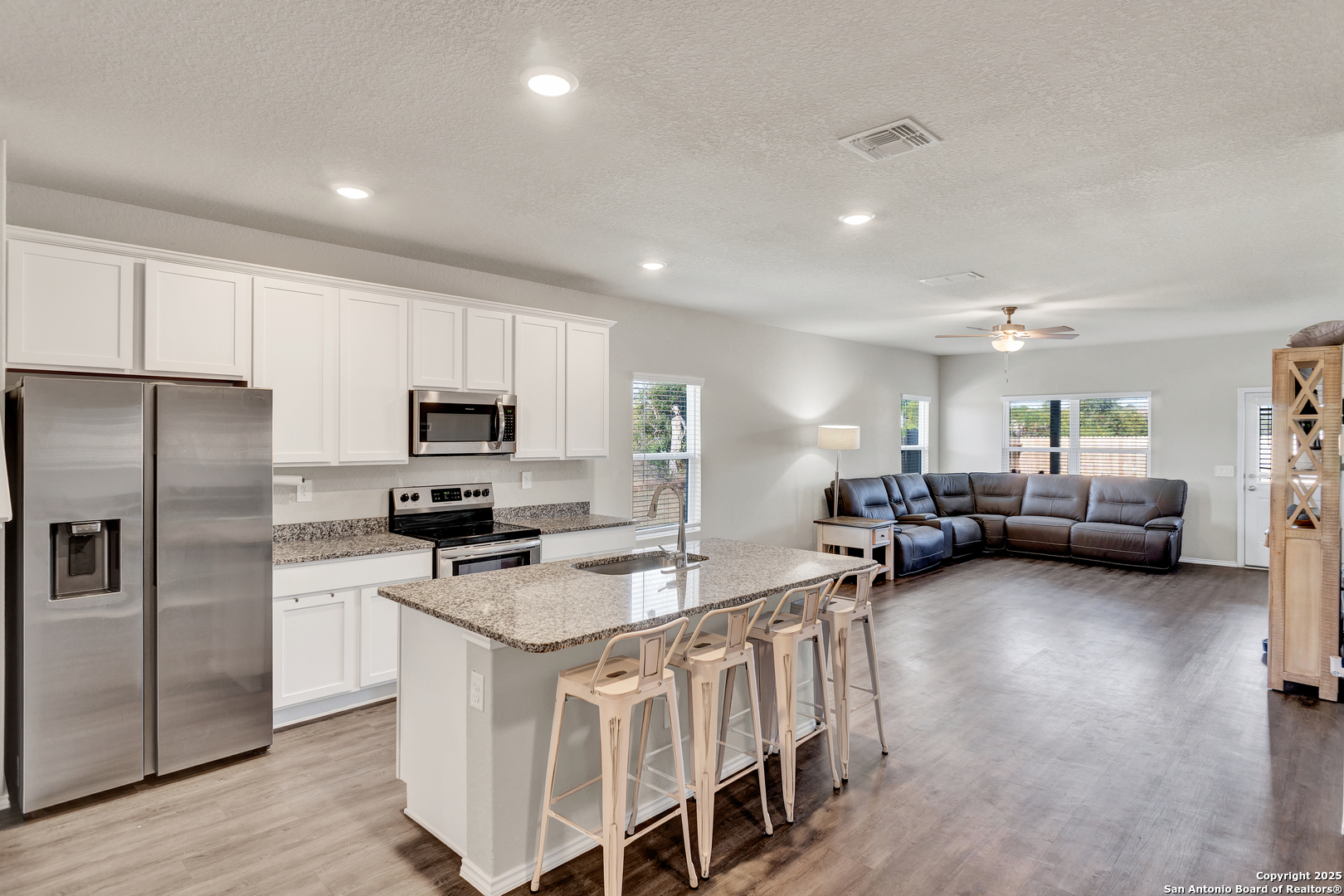 579 Jennifer Way New Braunfels, TX 78130 - Photo 9 of 35