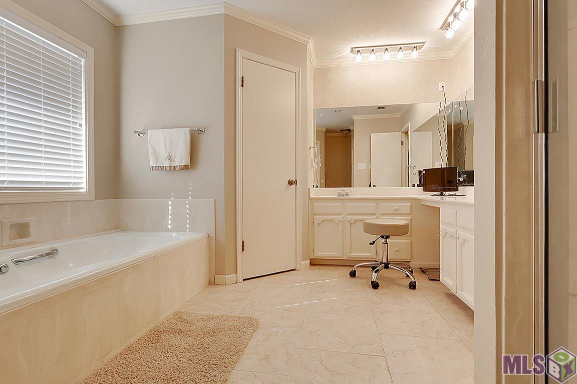 7838 Lew Hoad Avenue Baton Rouge, LA 70810 - Photo 12 of 18 Gallery Image 12