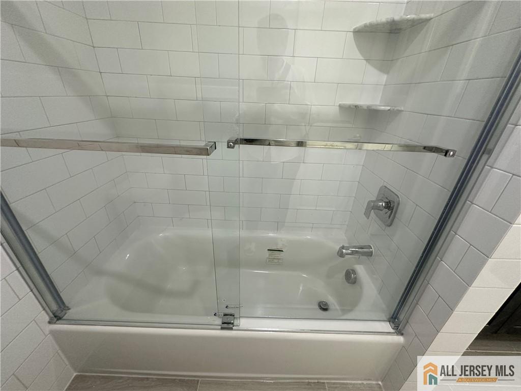 3206 Hana Road Edison, NJ 08817 - Photo 15 of 72 Gallery Image 15