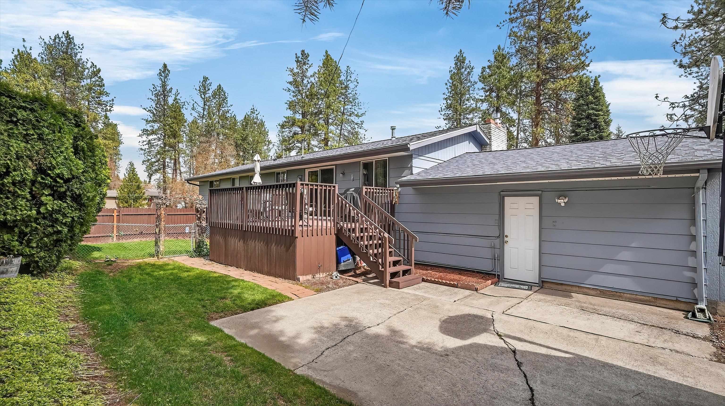 11407 North Post Street Spokane, WA 99218 - Photo 39 of 45