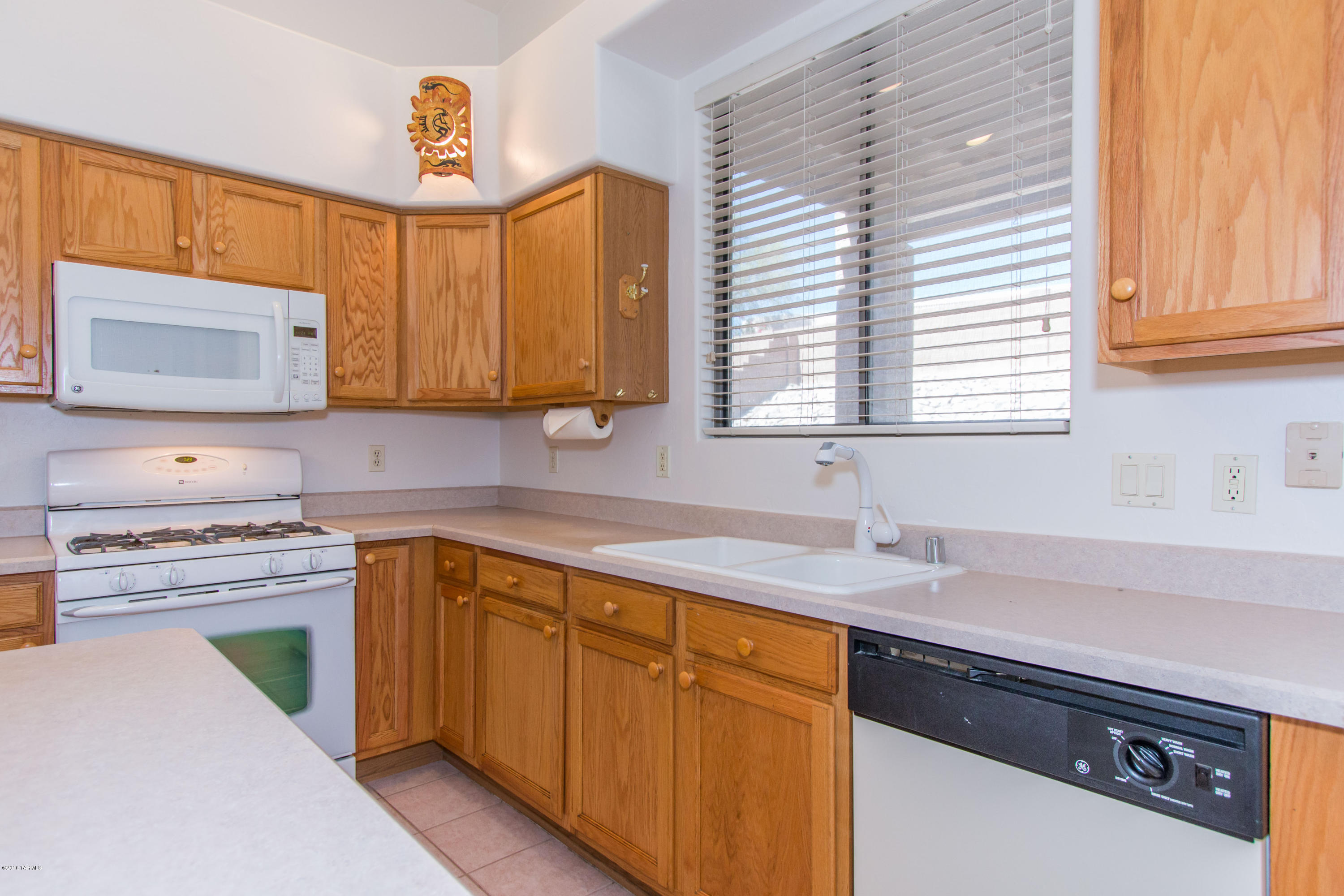 320 West Plateau Road Tucson, AZ 85737 - Photo 7 of 26 Gallery Image 7