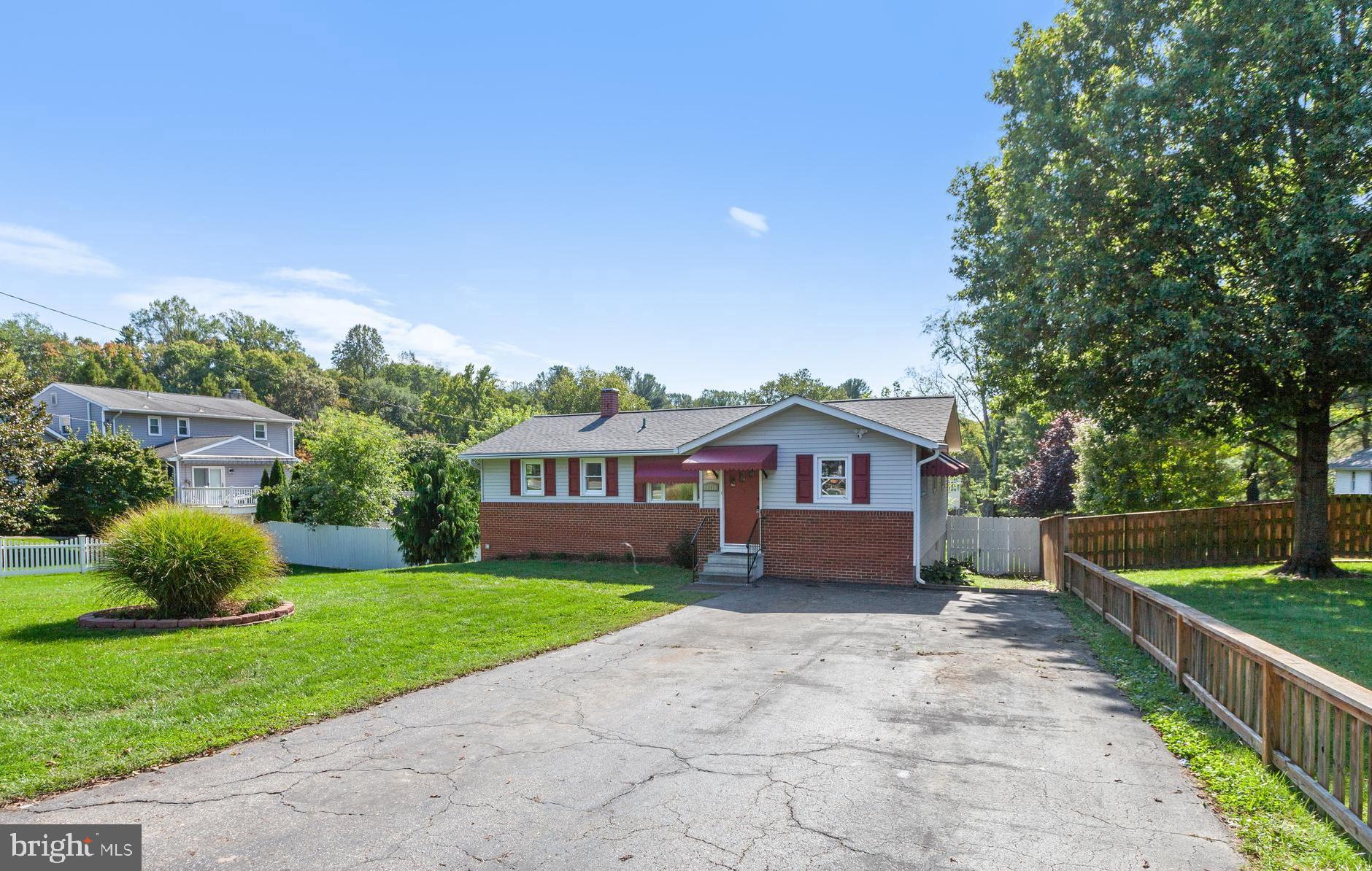 10711 Scaggsville Road Laurel, MD 20723 - Photo 2 of 34 Large driveway for private off street parking