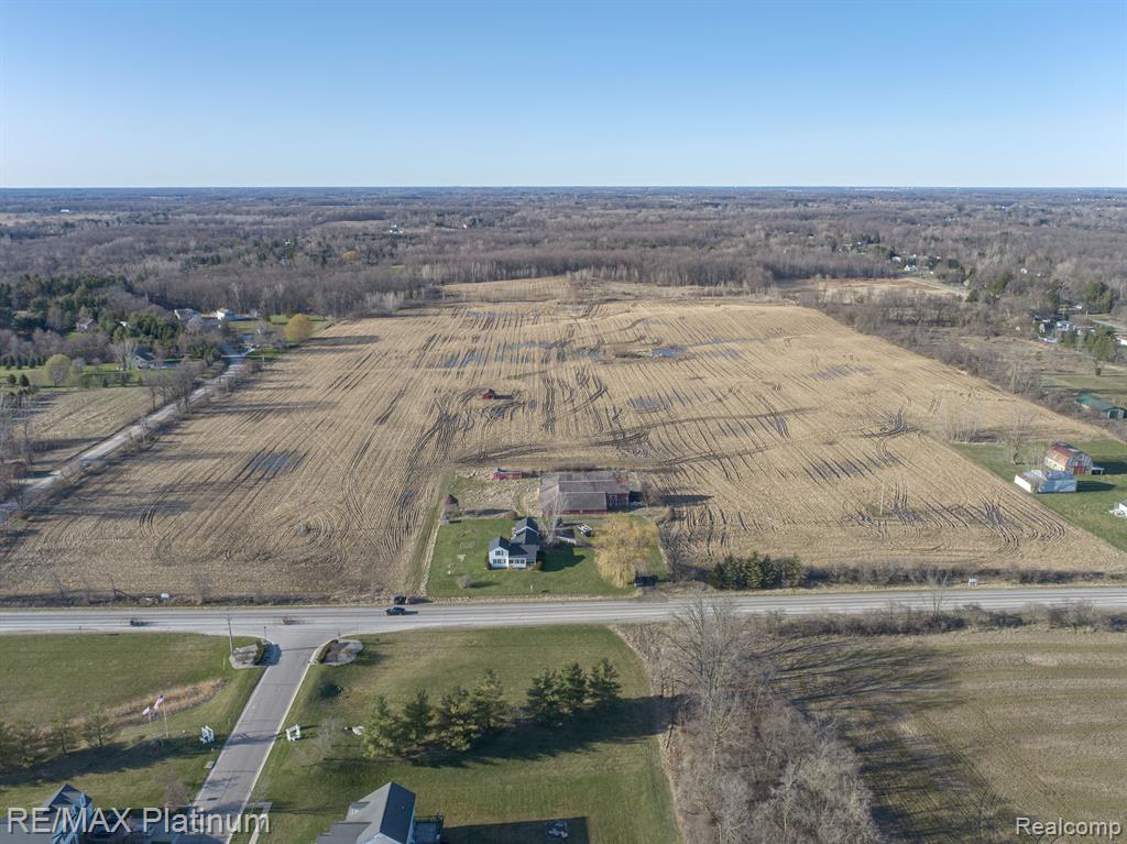 8 Lahring Road Byron, MI 48418 - Photo 3 of 3