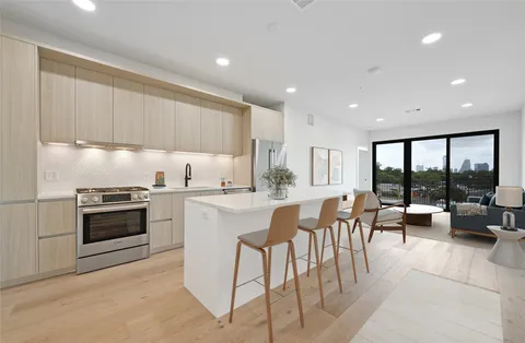 $699,000 | 2209 South 1st Street, Unit 309, Austin, TX 78704