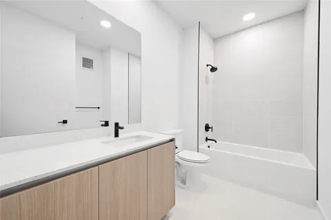 $699,000 | 2209 South 1st Street, Unit 309, Austin, TX 78704