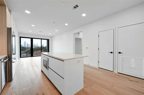 $699,000 | 2209 South 1st Street, Unit 309, Austin, TX 78704