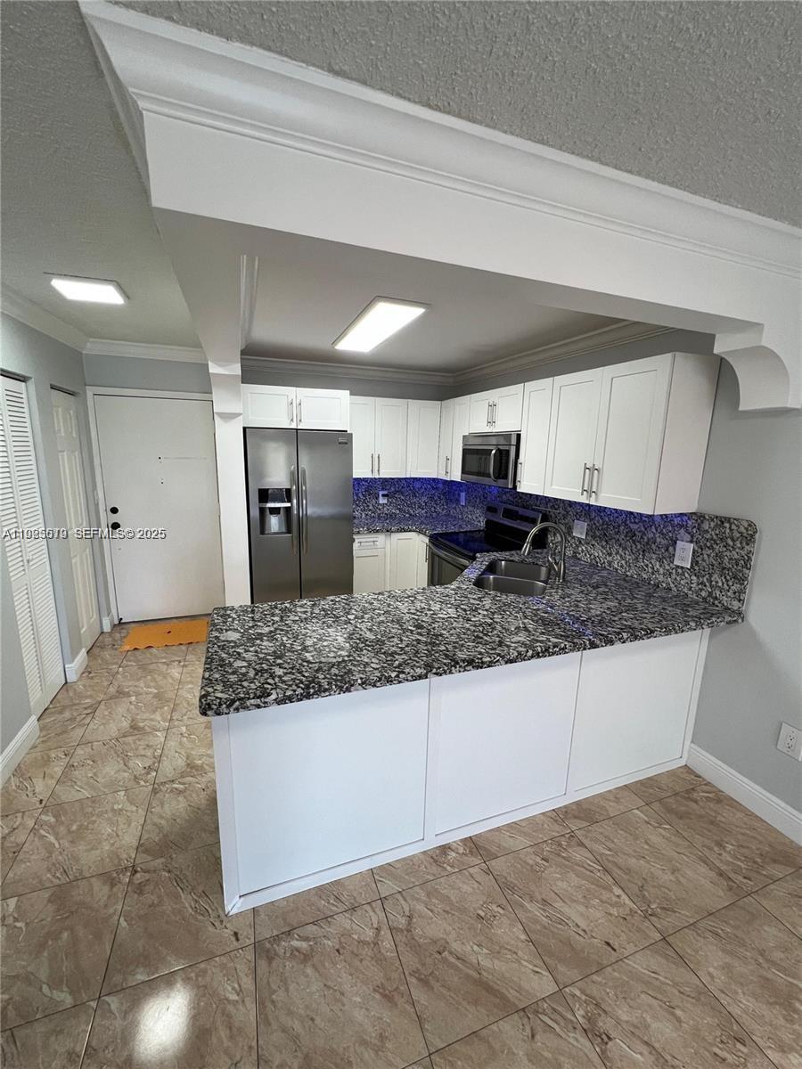 1075 West 68th Street, Unit 218 Hialeah, FL 33014 - Photo 8 of 24