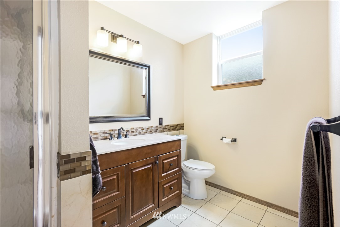 11214 Southeast 182nd Street Renton, WA 98055 - Photo 14 of 22