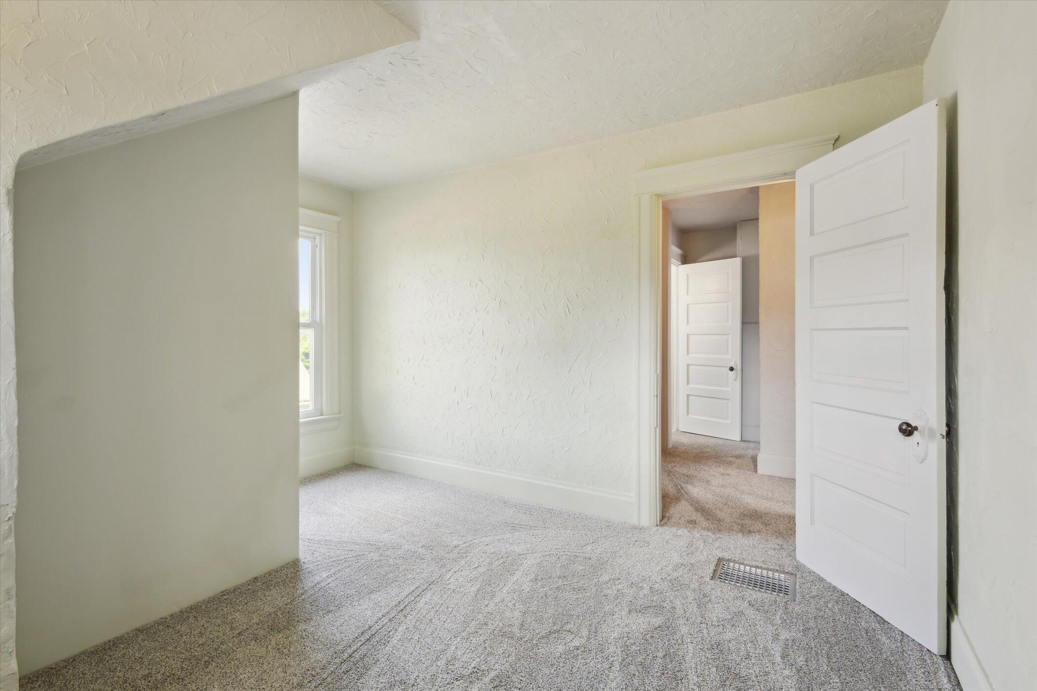 424 North 23rd Street Springfield, MI 49037 - Photo 23 of 32 29-424-N-23rd-St-Springfield-MI-49037-Wi