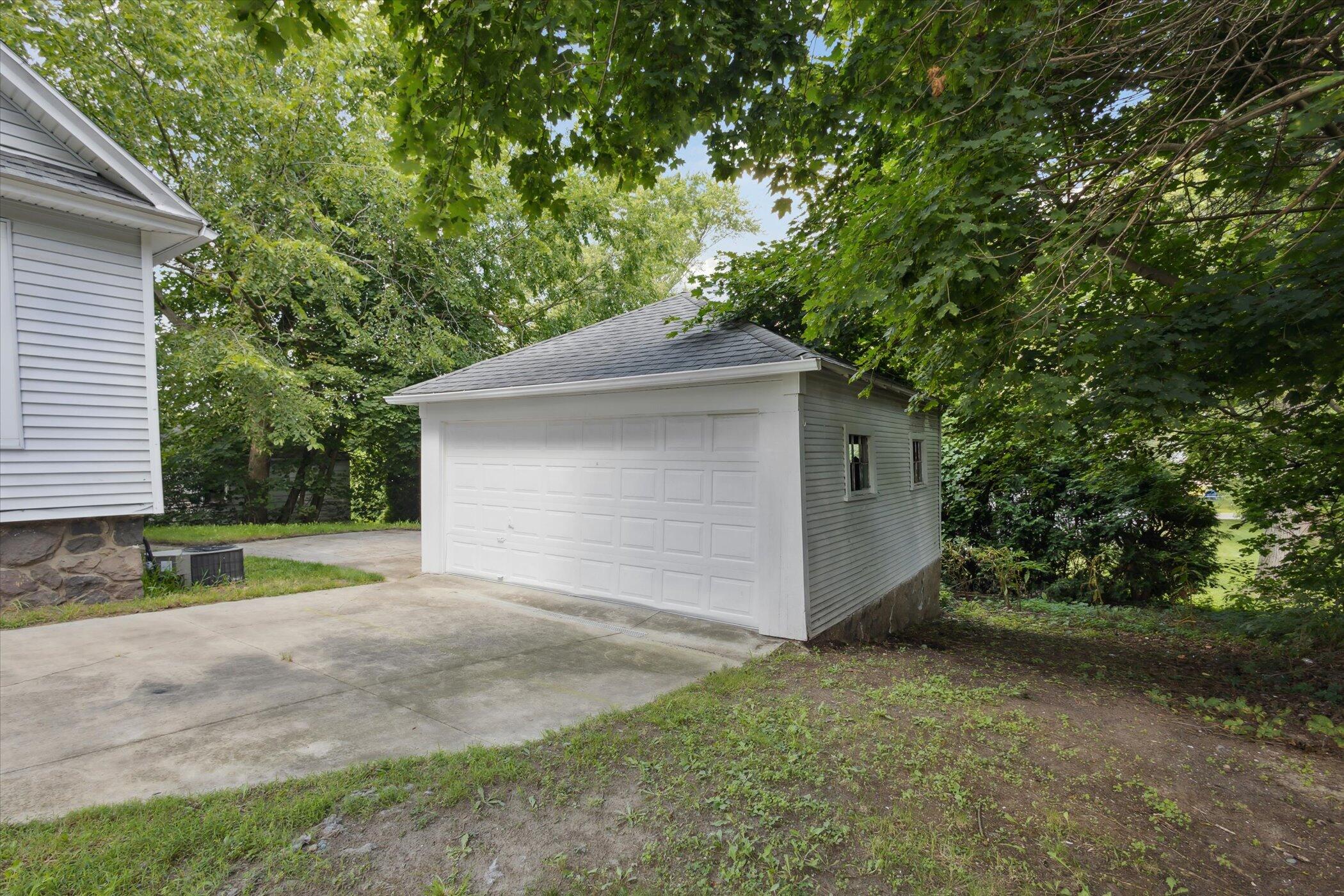 424 North 23rd Street Springfield, MI 49037 - Photo 30 of 32 39-424-N-23rd-St-Springfield-MI-49037-Wi