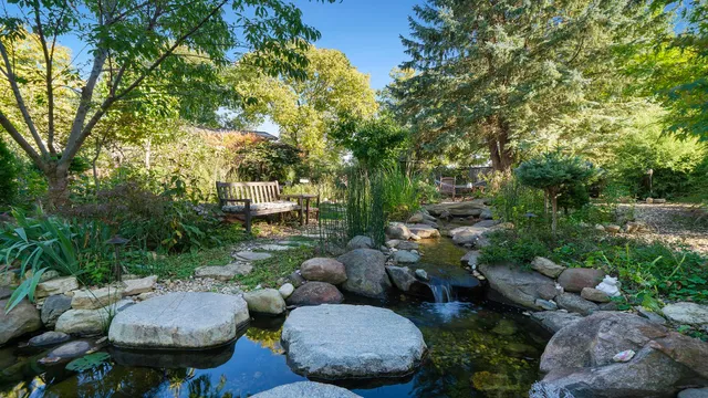 $1,500,000 | 409 North State Street, Franklin Grove, IL 61031