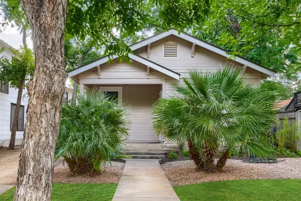 $2,600 | 4308 Avenue G, Austin, TX 78751