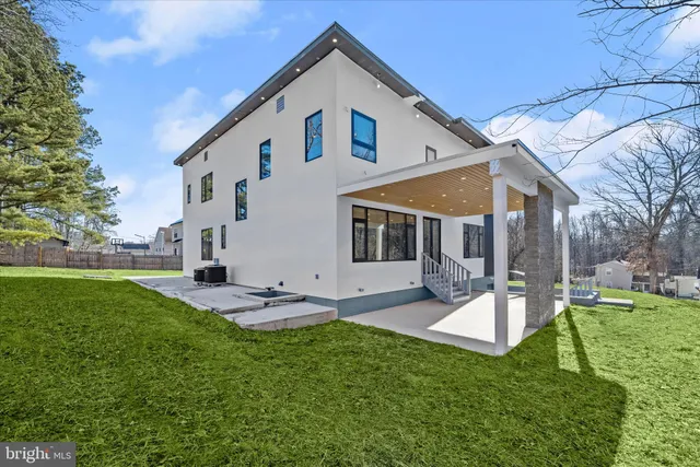 $1,000,000 | 12800 7th Street, Bowie, MD 20720