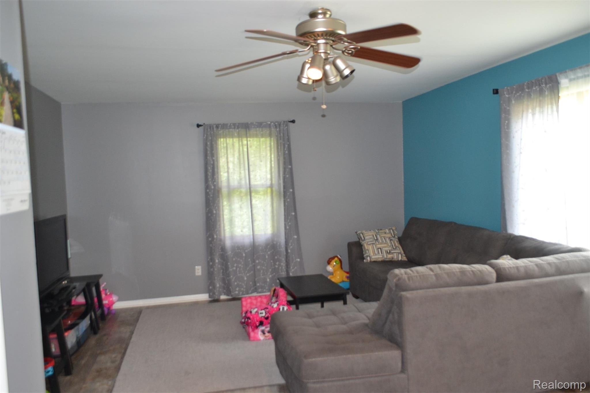 5116 Morrish Road Swartz Creek, MI 48473 - Photo 3 of 35 DSC_0196.JPG