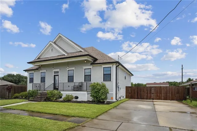 $2,500 | 3717 Lena Drive, Chalmette, LA 70043