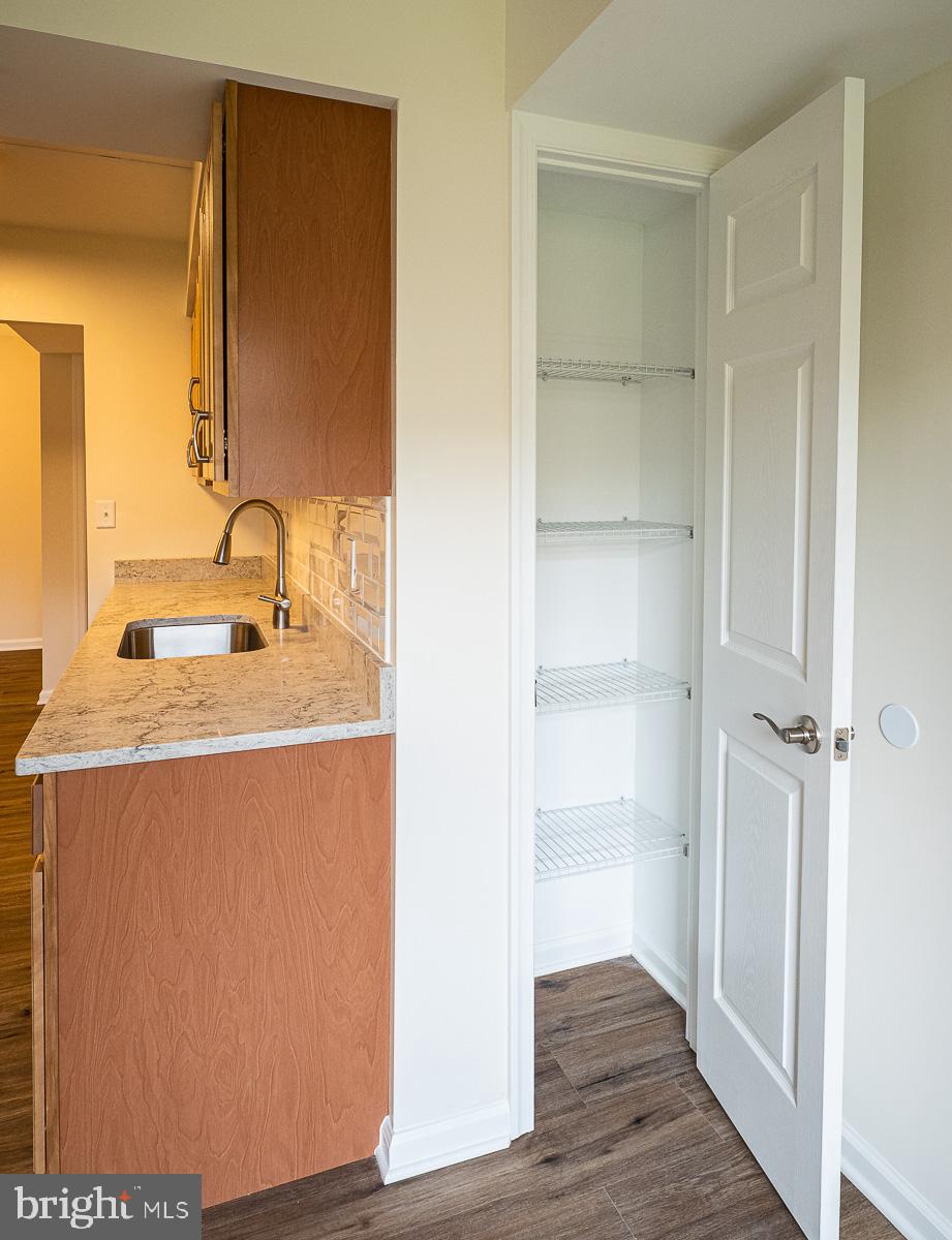 15210 Elkridge Way, Unit 912B Silver Spring, MD 20906 - Photo 14 of 27 Pantry