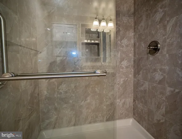 $2,450 | 15210 Elkridge Way, Unit 912B, Silver Spring, MD 20906